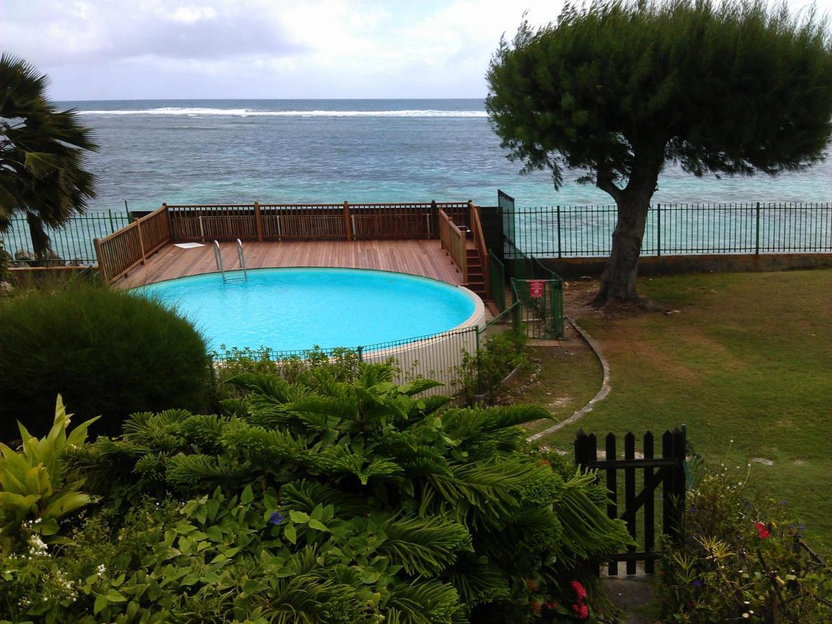Club Marine Face A La Mer Sainte-Anne  Exterior foto